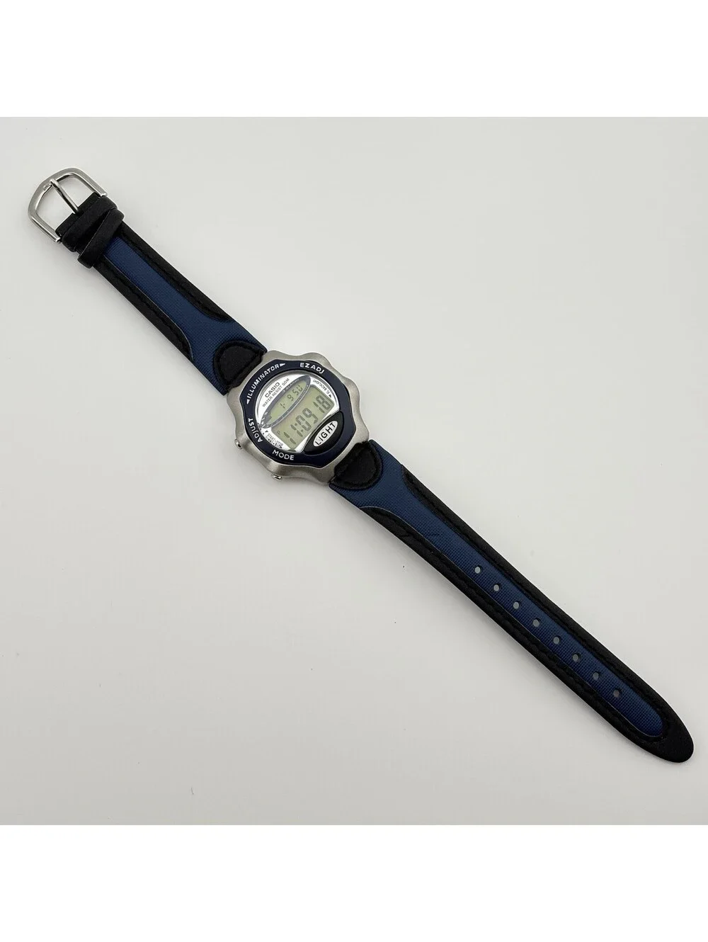 Vintage Casio Illuminator LW-24H Ladies Green Holographic LCD Blue Black Watch